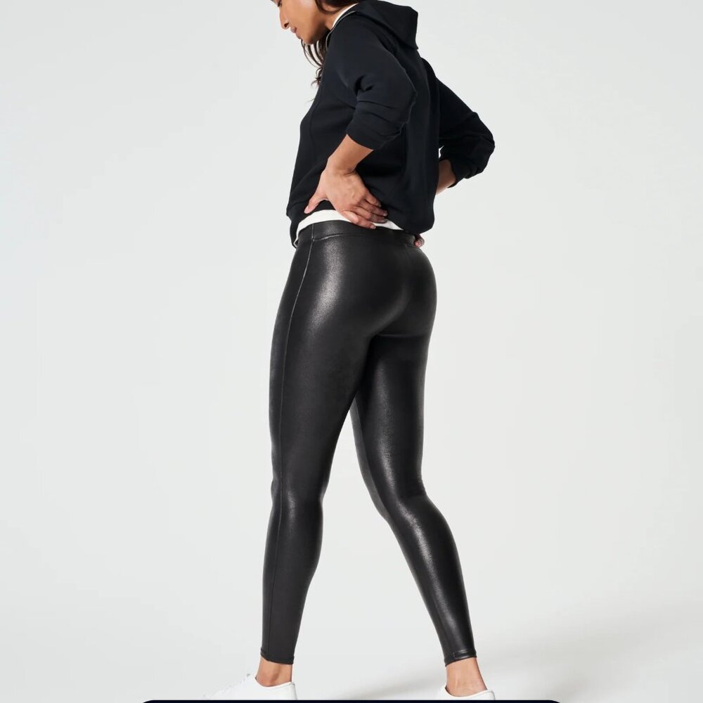 Spanx Faux Leather Leggings Black Size Small Petite SP Authentic EUC - Picture 2 of 6